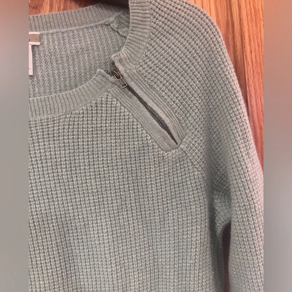J. Crew Cashmere Crewneck Pullover Zipper Details Fitted Green Sweater Size XS‎